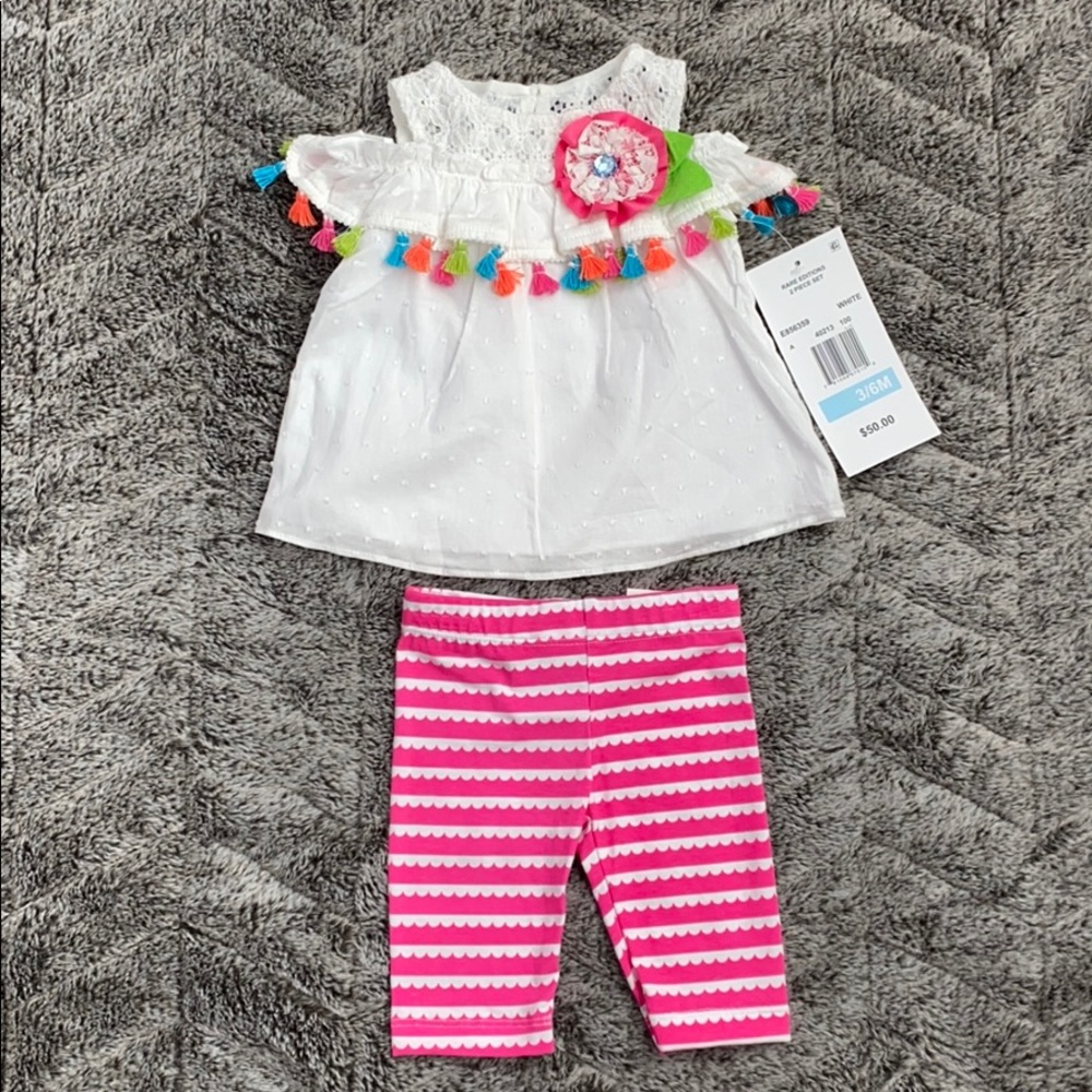 Rare Edition two piece set Size 3-6 months